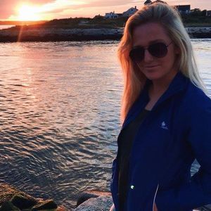 Meet your Posher, Holly